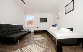 Peninsula Luxury Rooms